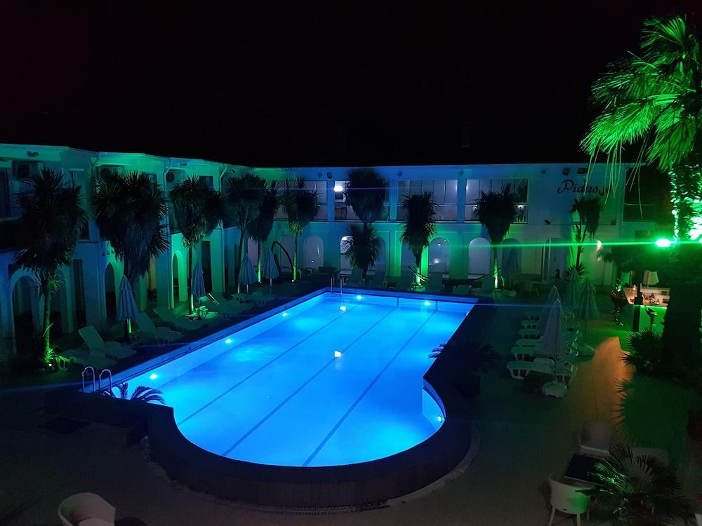 Pidasus Hotel - Outdoor Pool