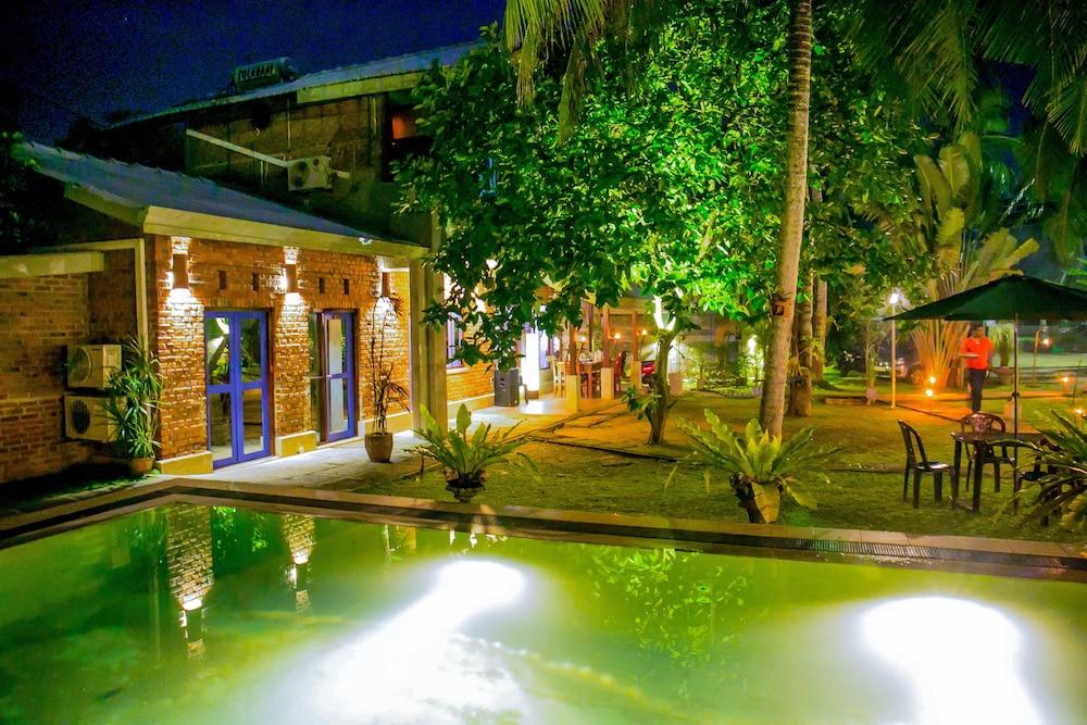 Pavana Hotel - Outdoor Pool