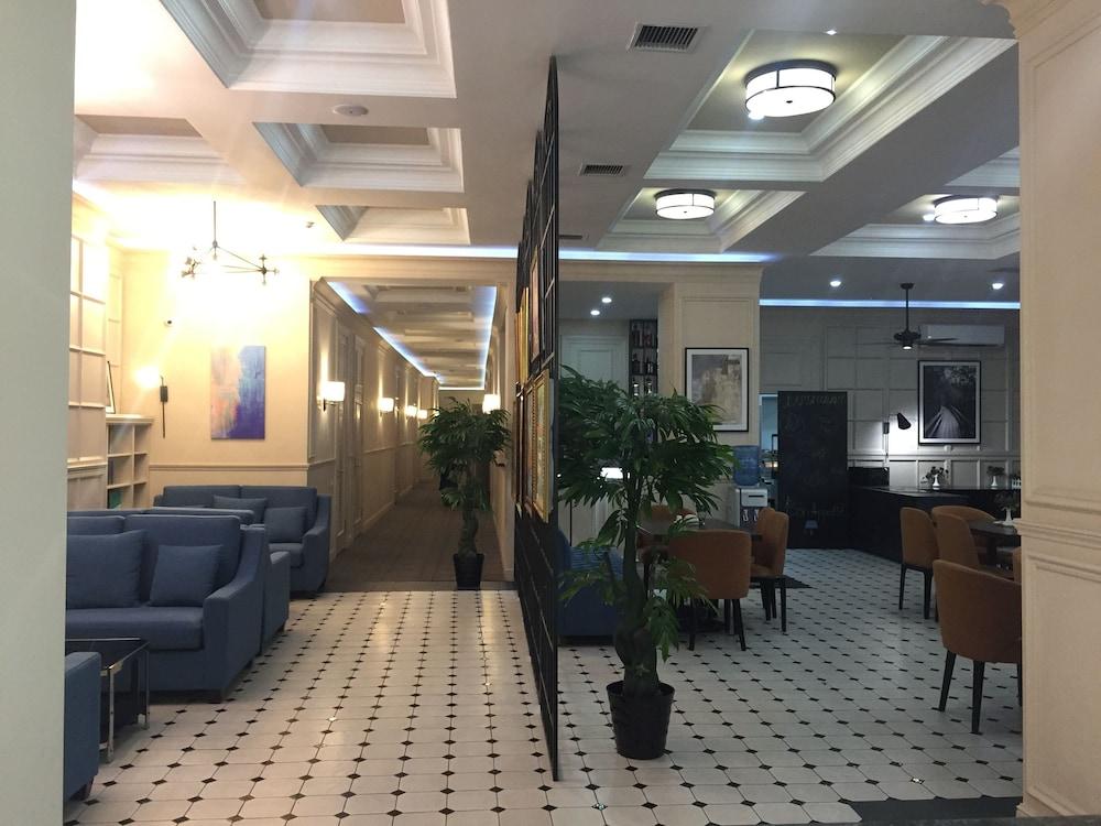 Madison Hotel - Interior