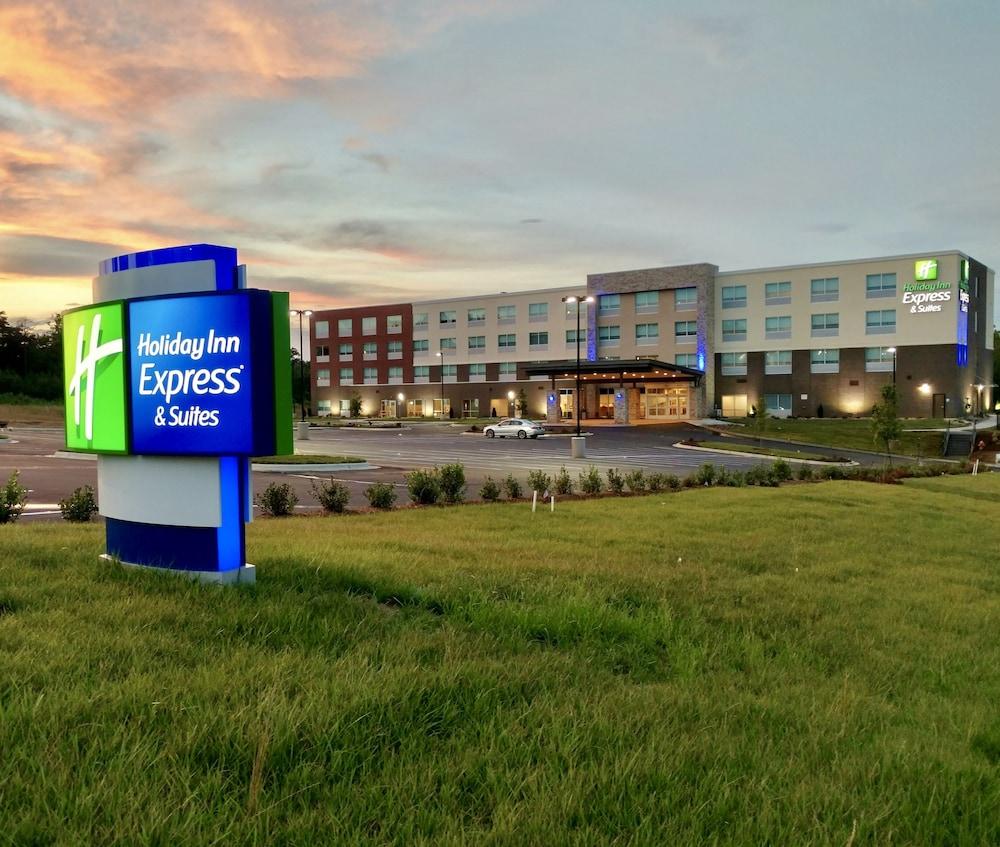 Holiday Inn Express & Suites Raleigh Airport - Brier Creek, an IHG Hotel - Featured Image