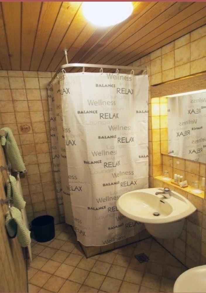 جاستهوف روسل - Bathroom