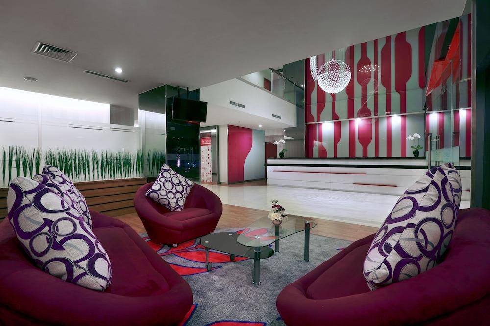 Yusra Inn Hotel Bekasi - Featured Image