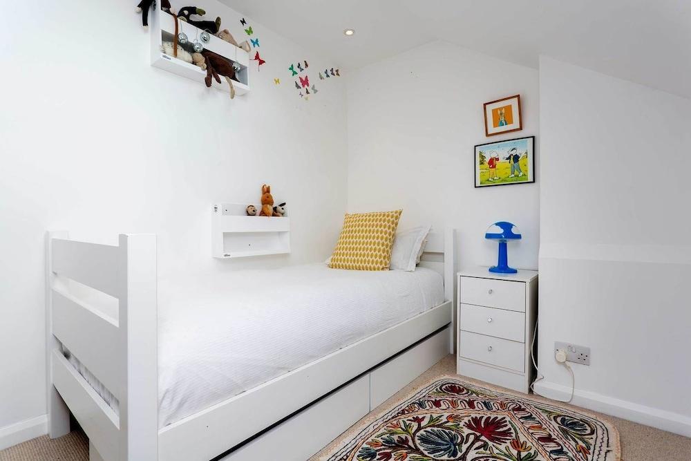Veeve - Twickenham Comfort - Room