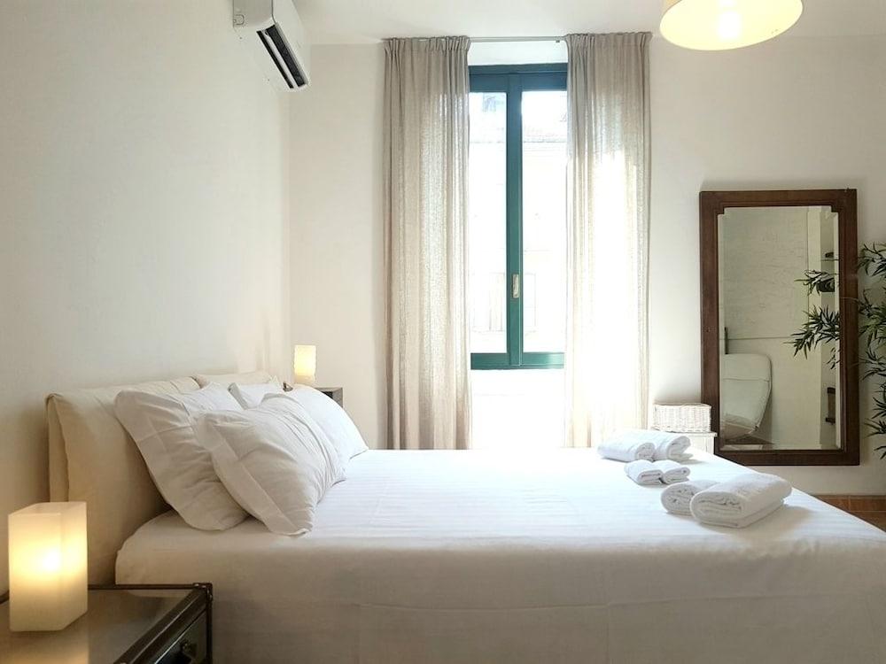 Heart Milan Apartment - Navigli - Room