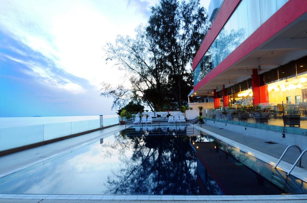 Hotel Sentral Seaview, Penang - Outdoor Pool