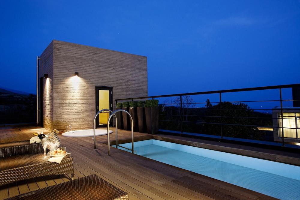 Lotte Resort Jeju Artvillas - Rooftop Pool