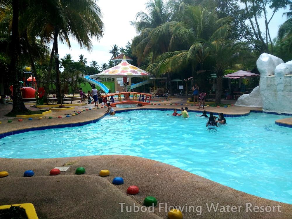 Tubod Flowing Waters Resort - Outdoor Pool