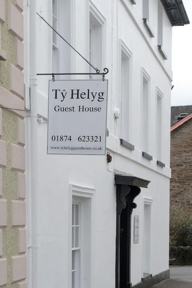 Ty Helyg Guest House - Exterior