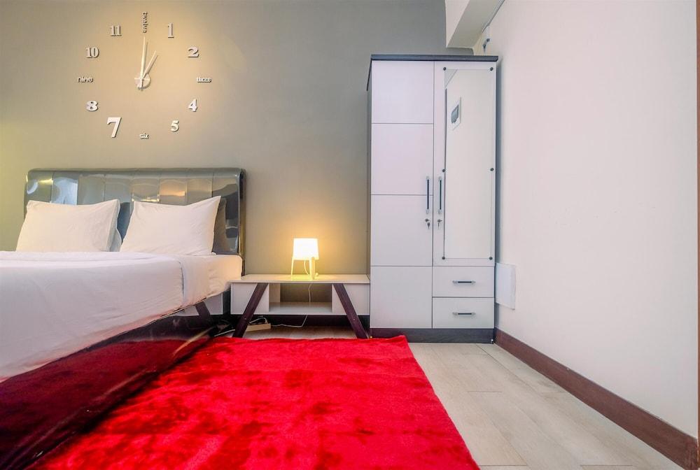 Best and Simply Homey Studio Cinere Resort Apartment - Room