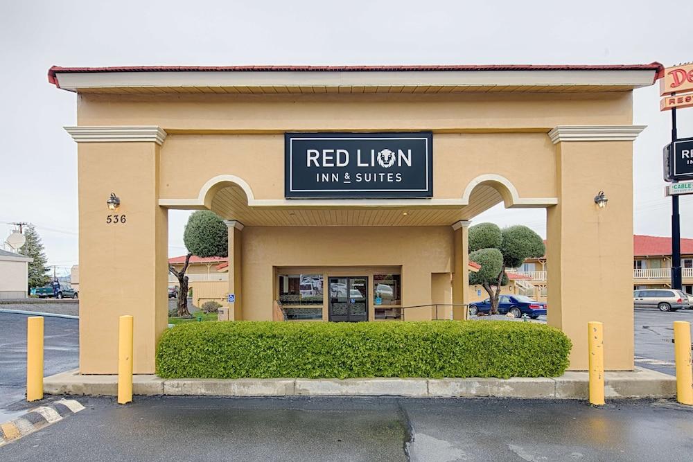 Red Lion Inn & Suites Redding - Featured Image