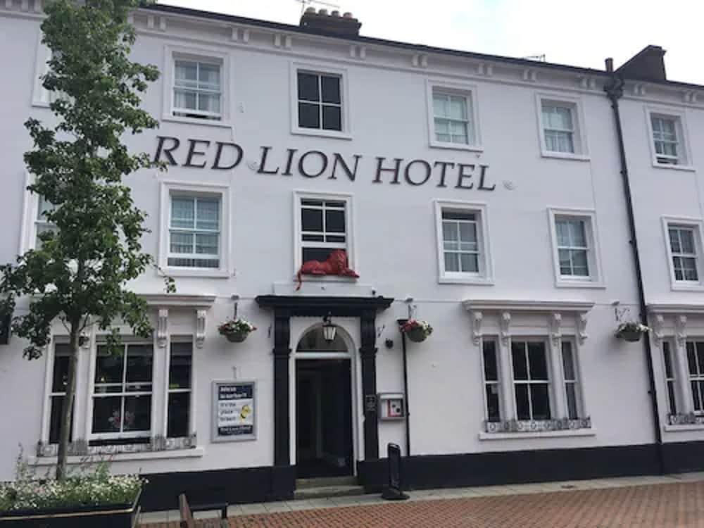 Red Lion Hotel - Featured Image