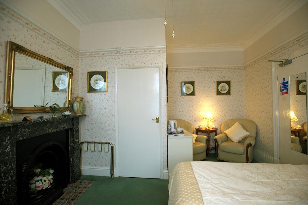 Barbican House - Room