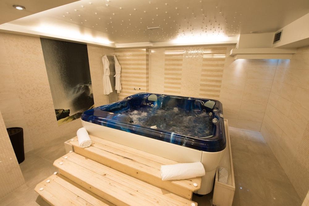 هوتل إديلويس - Indoor Spa Tub
