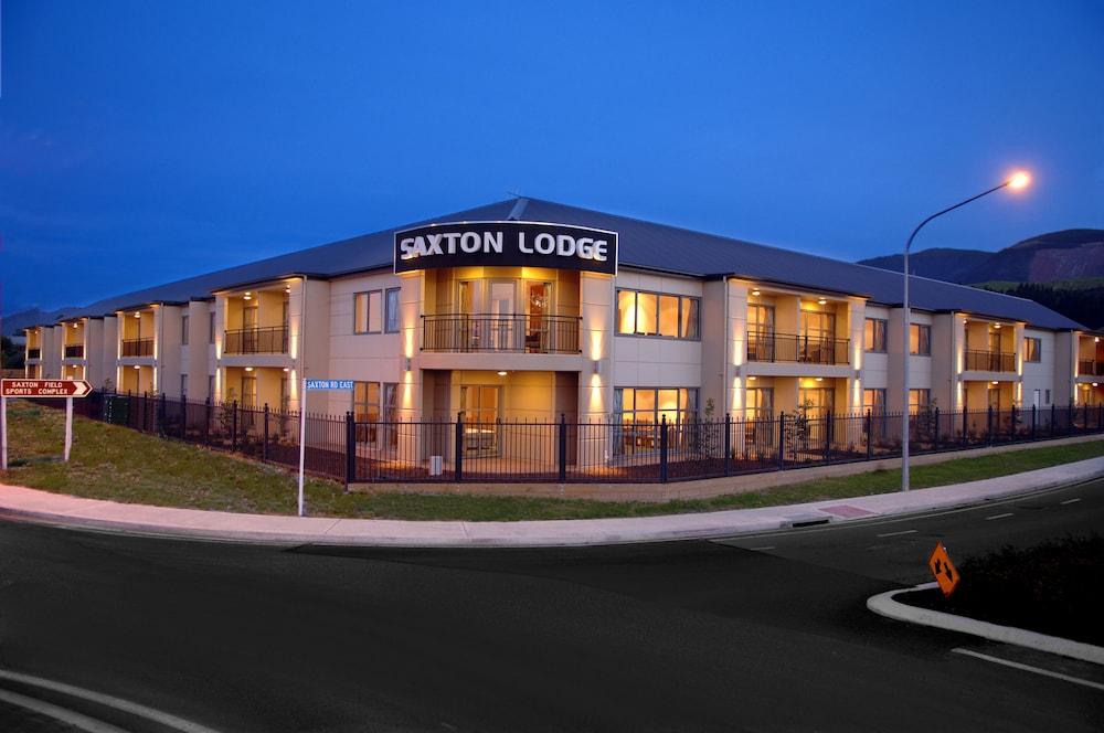 Saxton Lodge - Featured Image