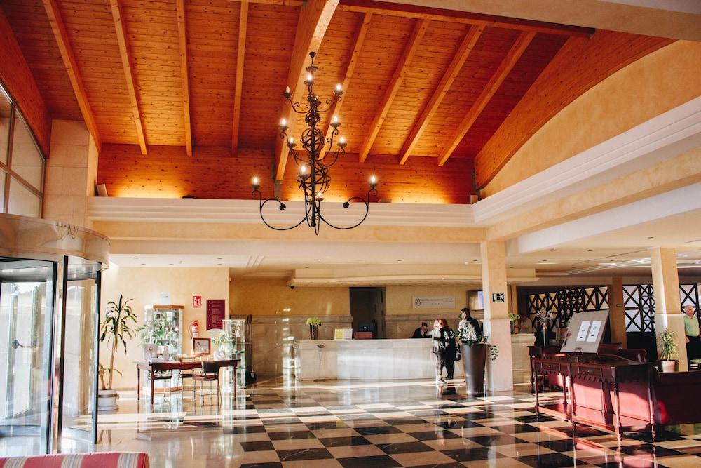 Hotel Alicante Golf - Interior Entrance