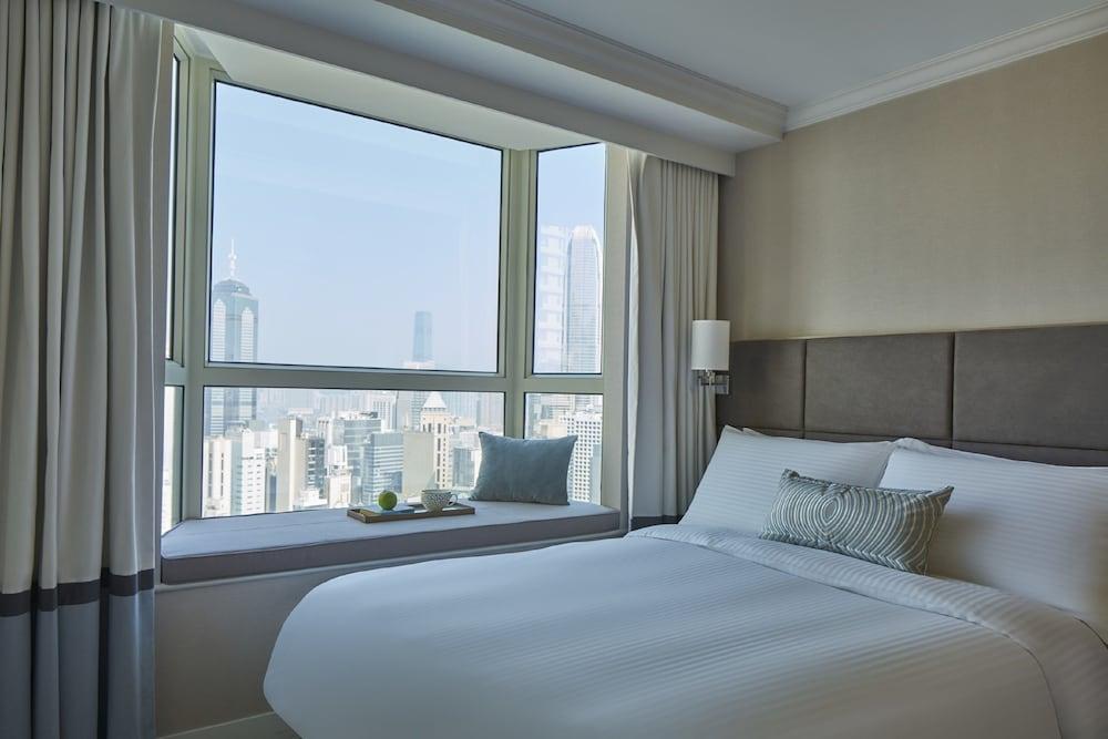 Two MacDonnell Road - Room