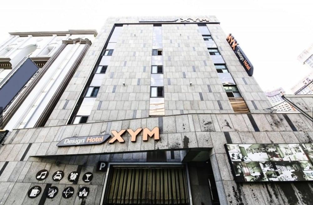 Design Motel XYM - Featured Image
