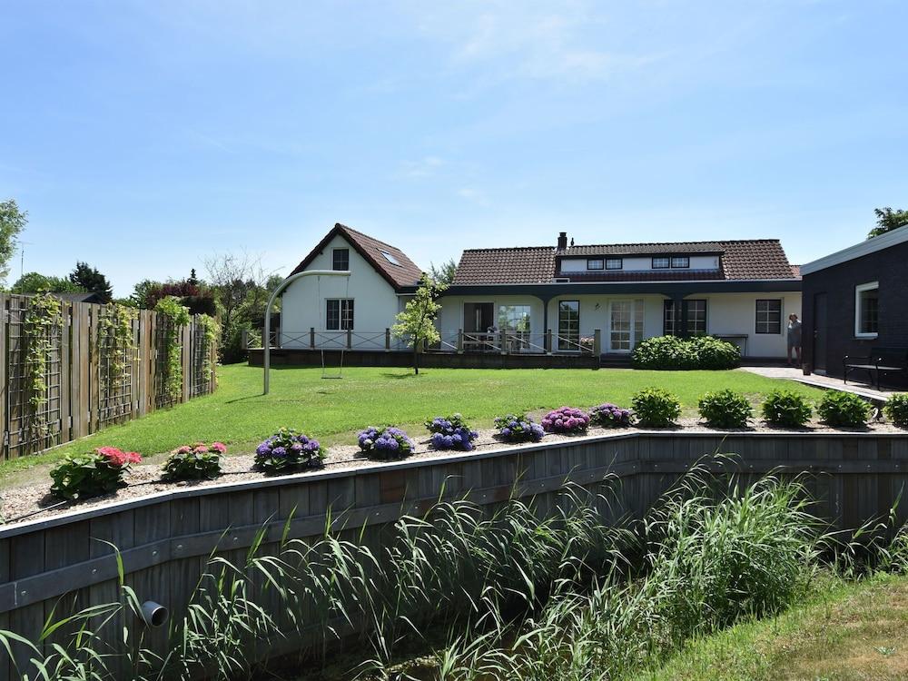Luxury Holiday Home in Oostvoorne by the Lake - Featured Image