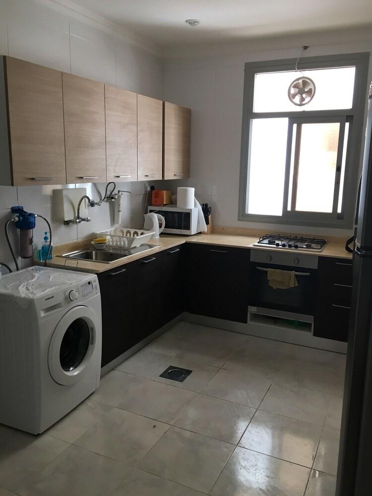 Almuhana Apartment - Private kitchen