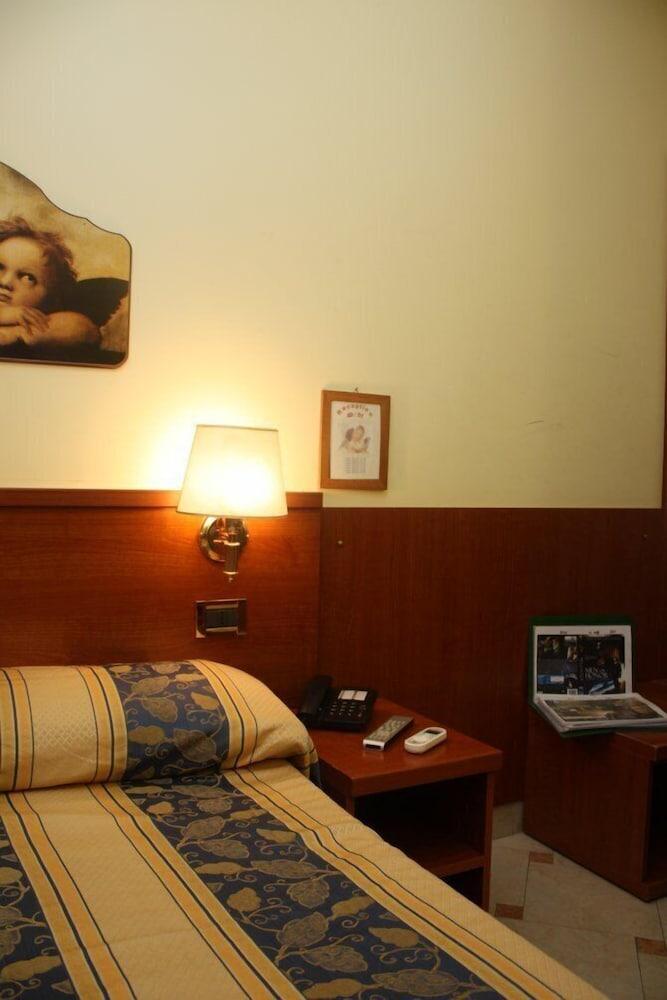 Hotel Viennese - Room