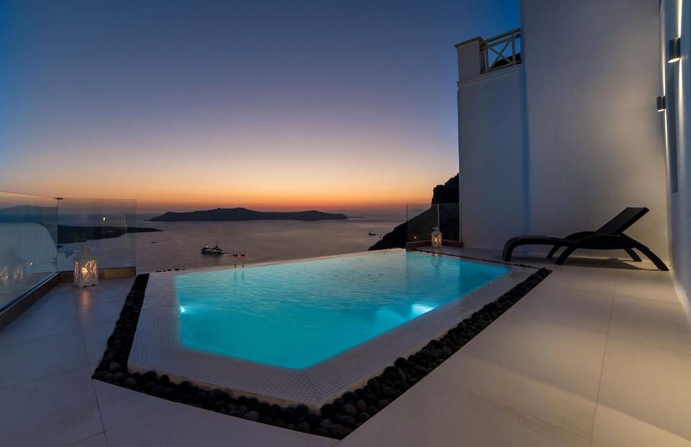 Daydream Luxury Suites - Rooftop Pool