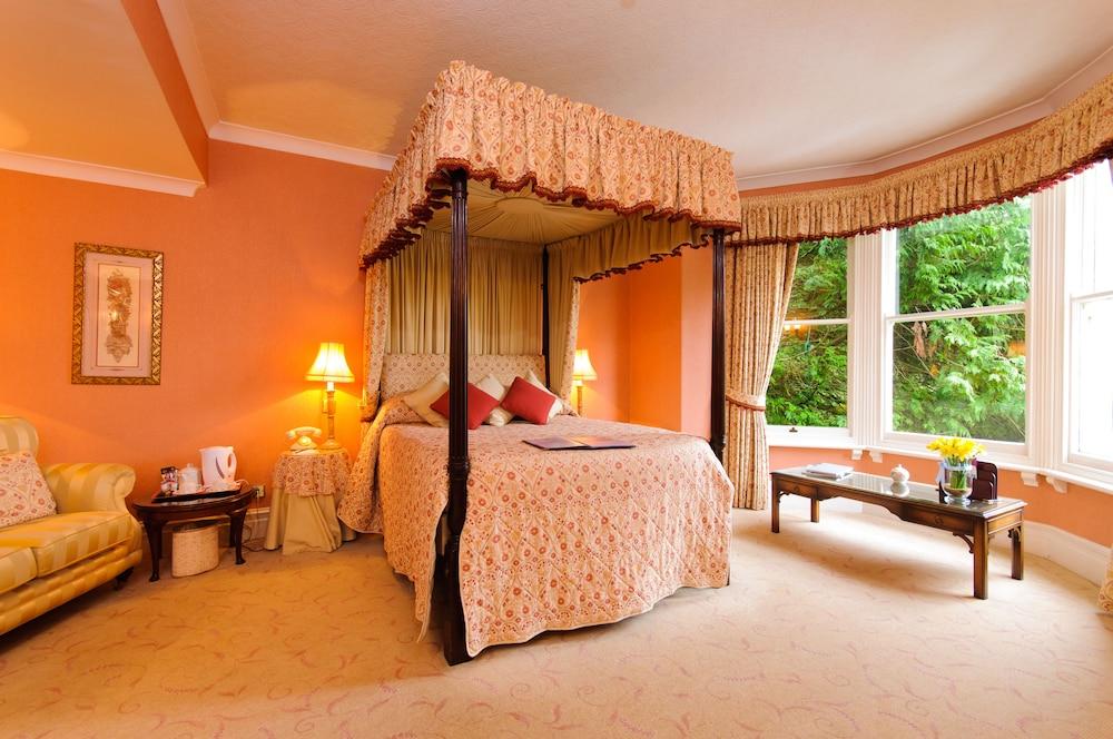 The Glen Yr Afon House Hotel - Room