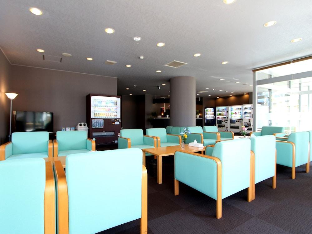 Hotel Livemax Chitose - Lobby