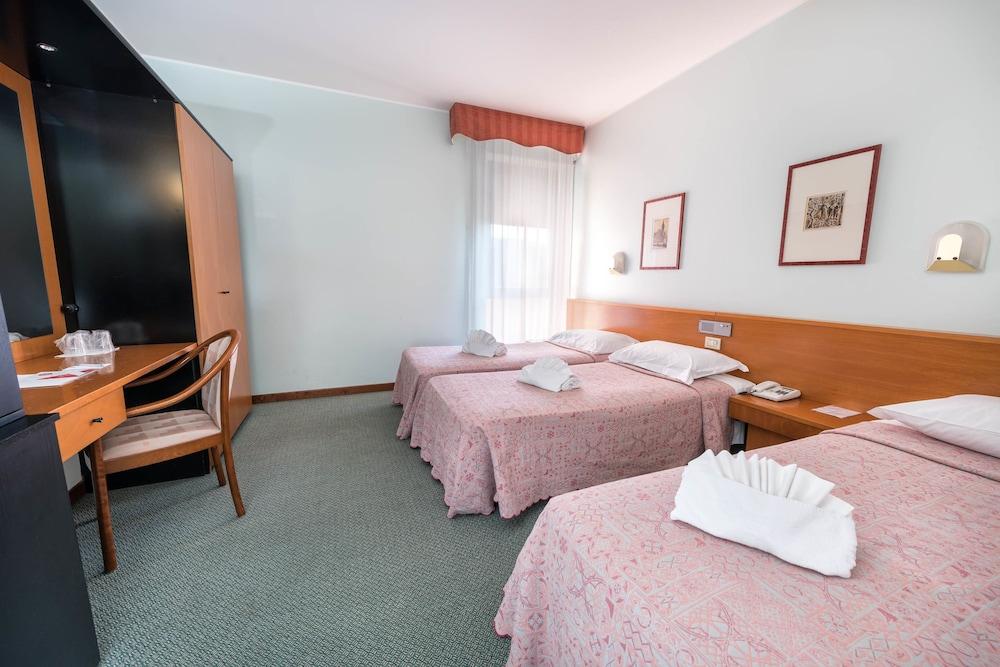 Hotel Cristallo - Room
