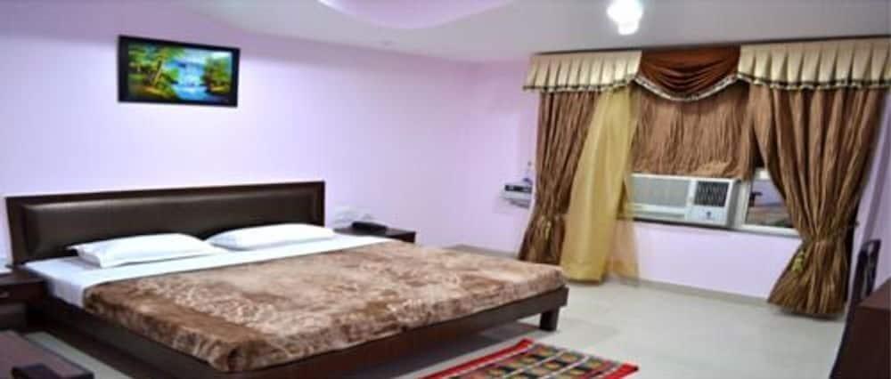 Hotel Silver Oak Gwalior - Room