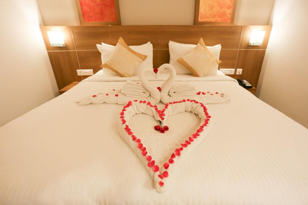 Zip by Spree Hotel Mangala International - Featured Image