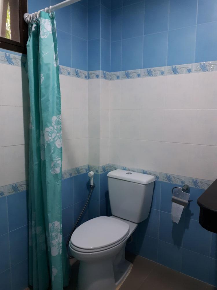 Baansukruthai - Bathroom