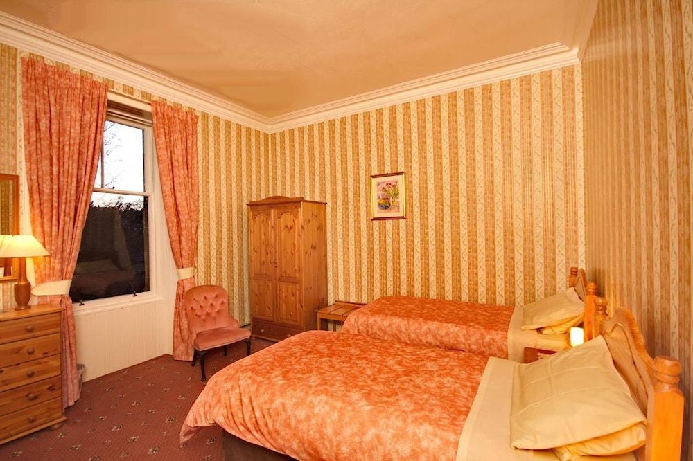 Birchwood Hotel - Room