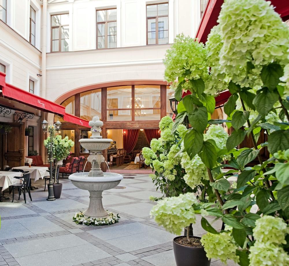 Ekaterina Hotel - Featured Image