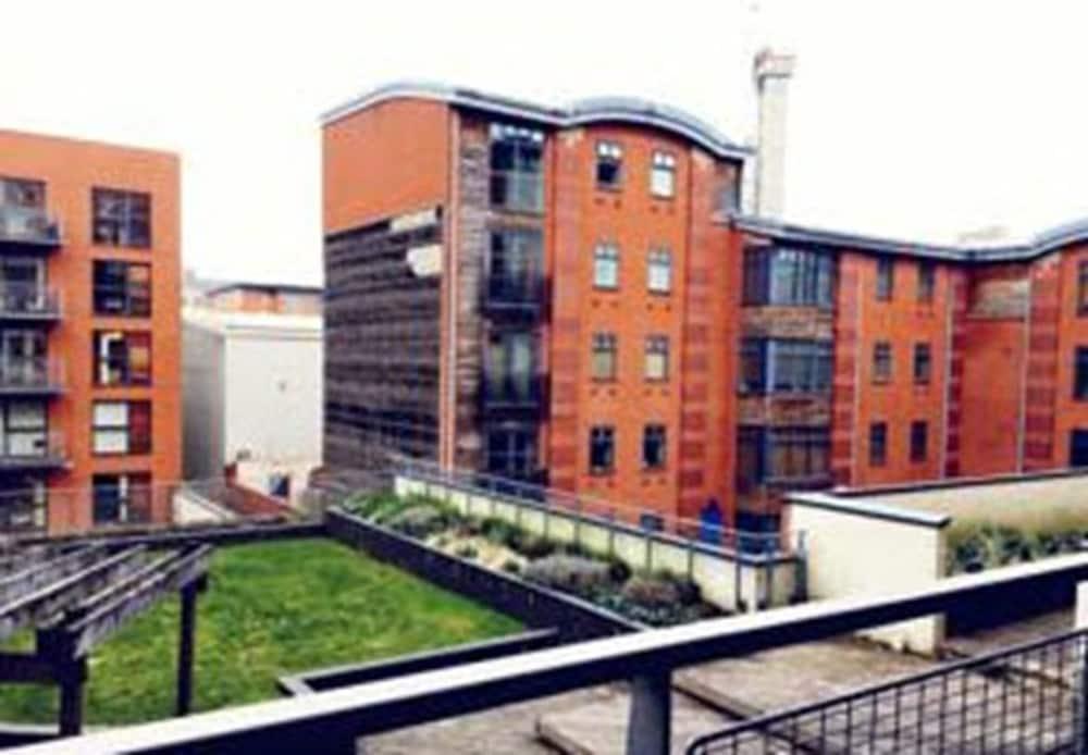 Birmingham Serviced Apartment- Ryland - Featured Image