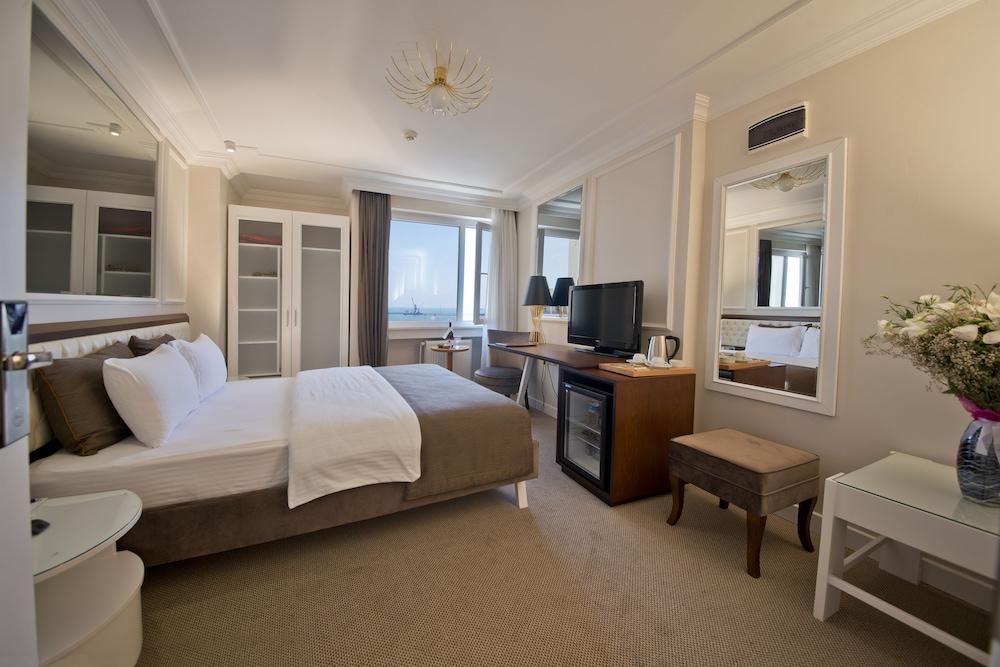 North Point Hotel - Room
