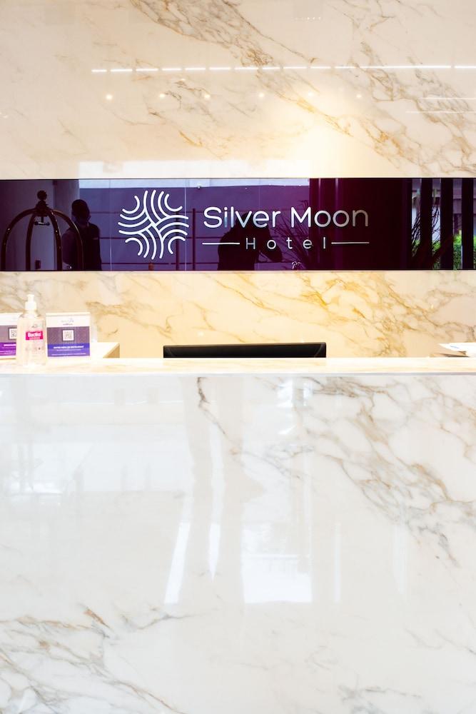 Silver Moon Hotel - Reception