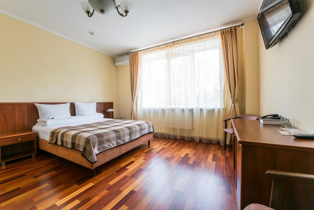 Hotel Stanislaviv - Room