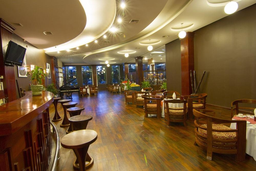 Pacific Hotel & Spa - Lobby Lounge