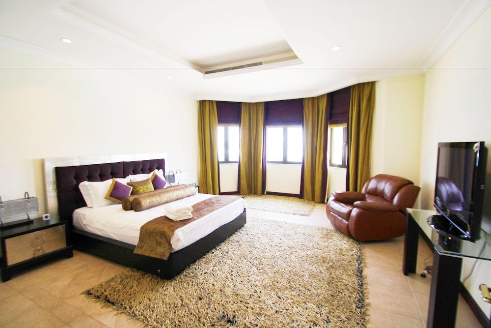 Kennedy Towers - Frond E Villa - Room