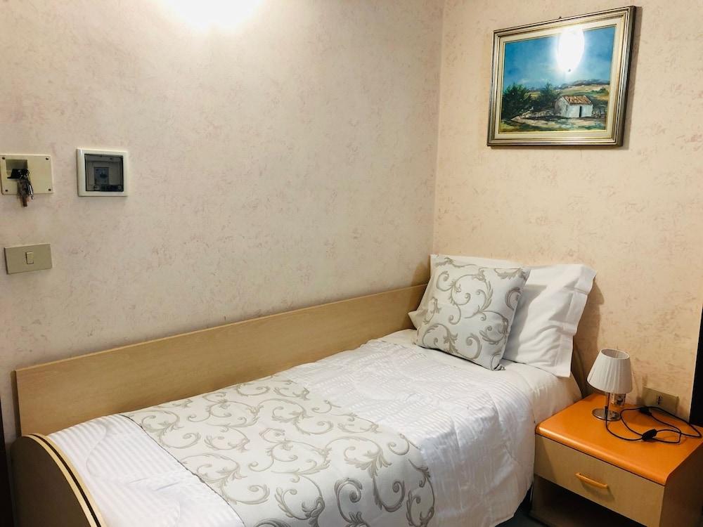 Hotel Veronese - Room
