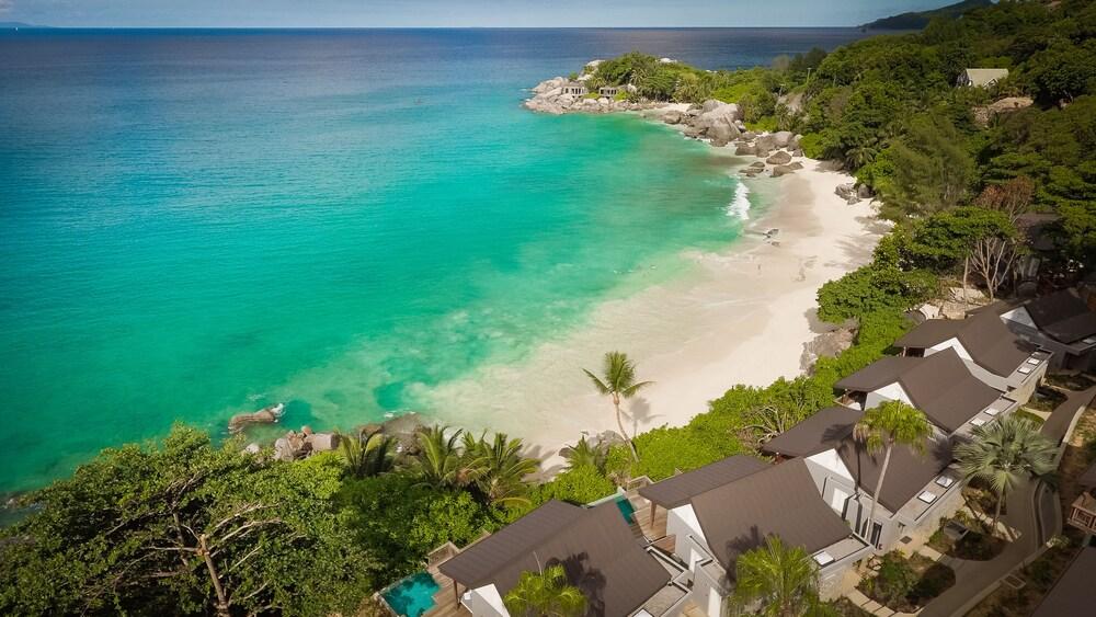Carana Beach Hotel - Aerial View