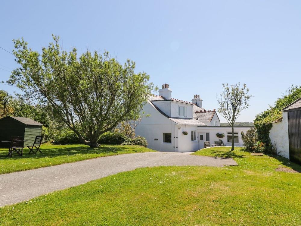 Charming 2 Bed House Near Rhoscolyn,discounts FOR - Featured Image