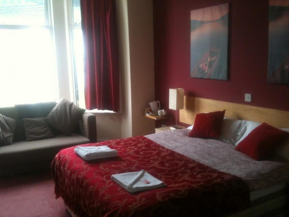 The Mersey Hotel - Room