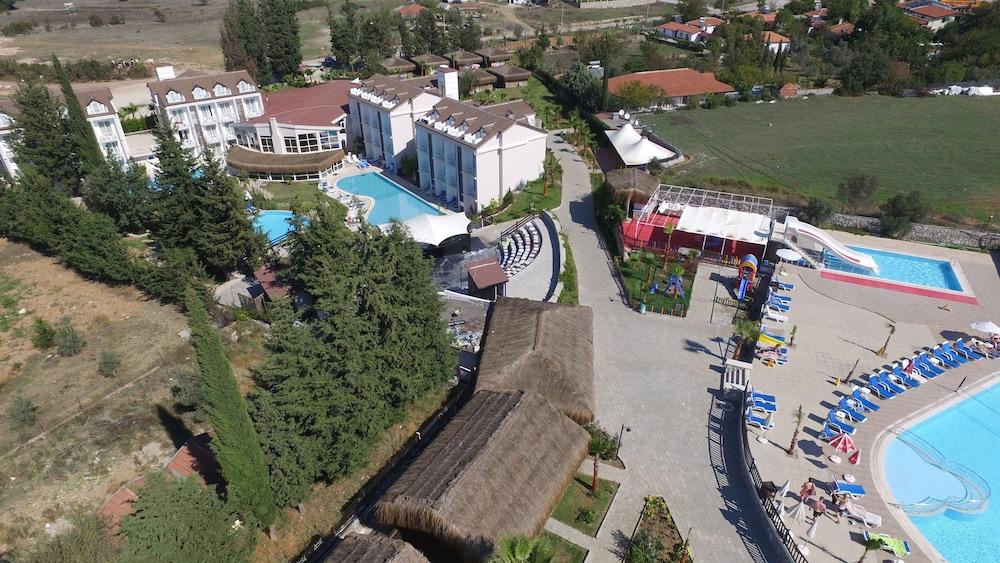 Sahra Su Holiday Village & Spa - Aerial View
