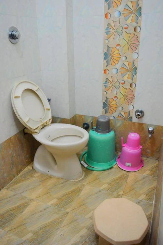 هوتل رويال بالاس - Bathroom