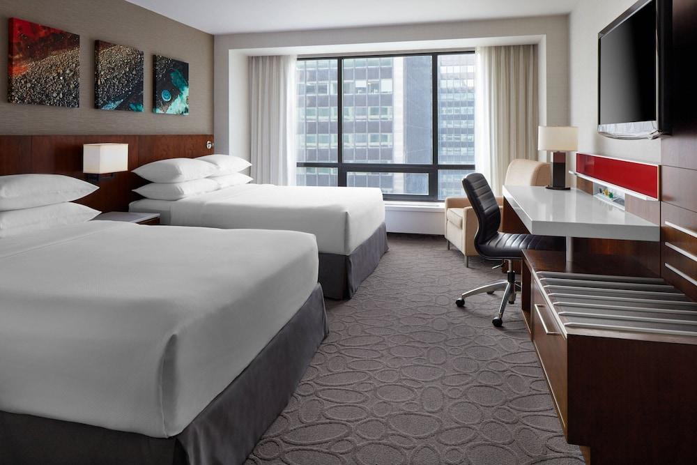 Delta Hotels by Marriott Ottawa City Centre - Room