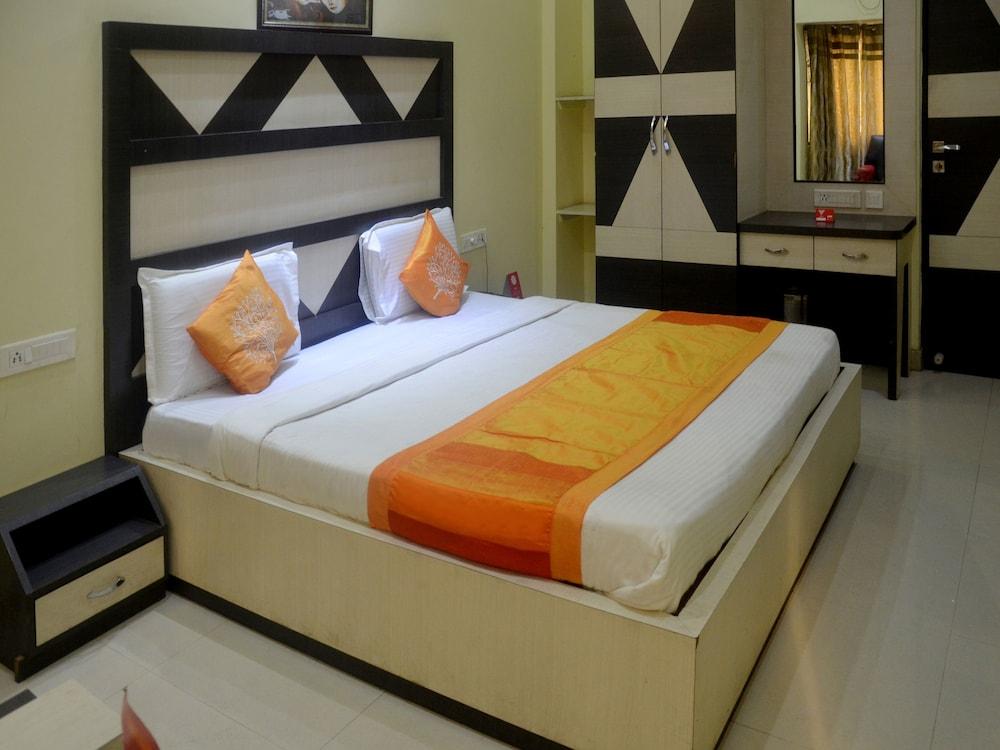 OYO 5655 Hotel Ganges - Featured Image