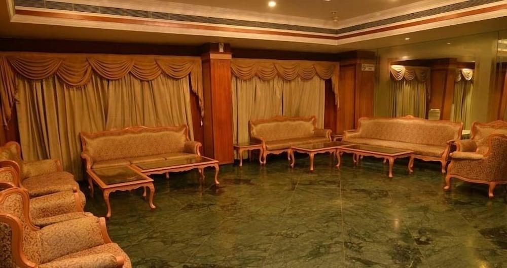 Hotel Kala Sagar - Lobby Lounge