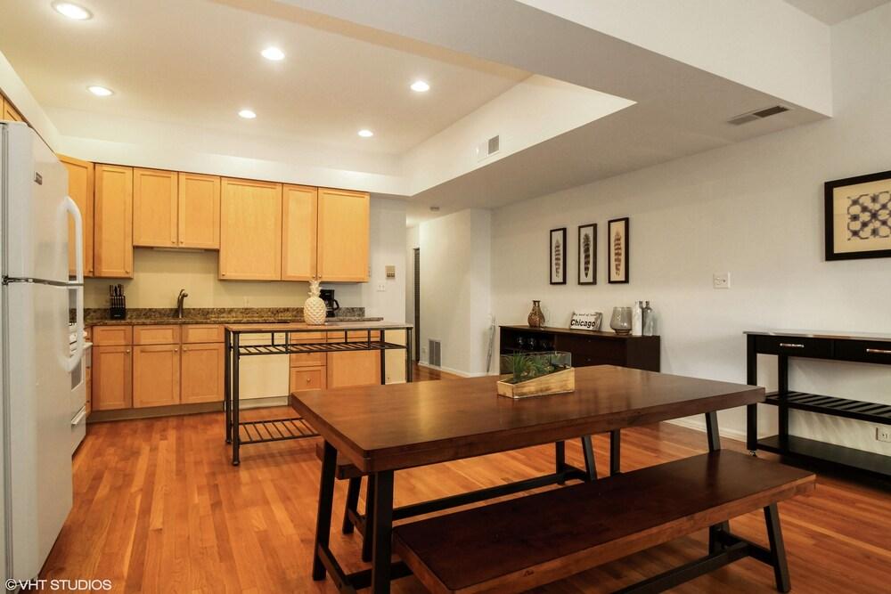 Reserve Rentals South Loop - Private kitchen