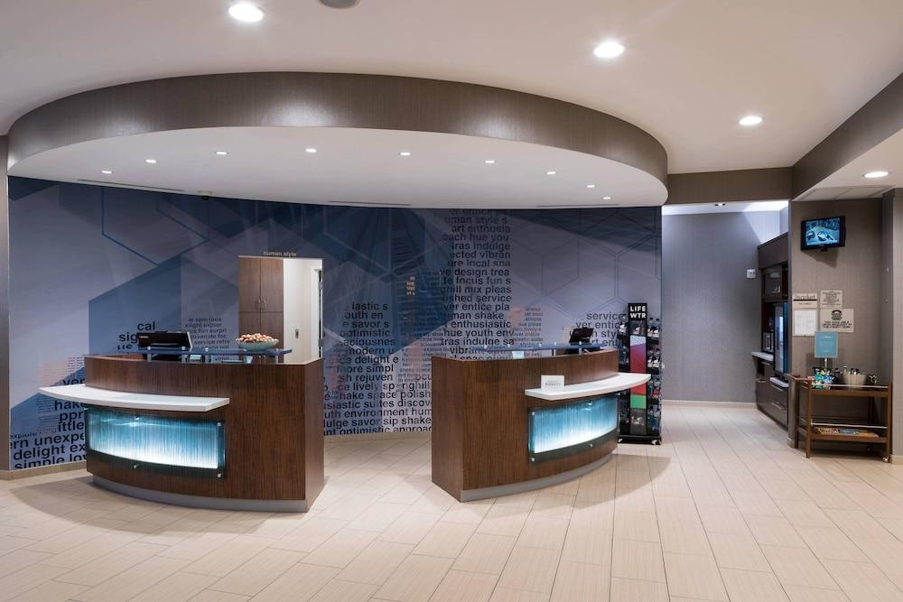 Springhill Suites by Marriott Alexandria Old Town/Southwest - Reception